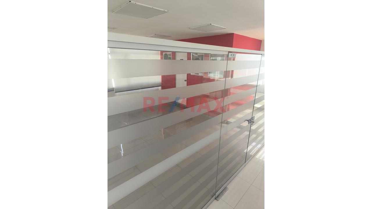 Alquiler De Oficina En Av Principal De Alto Transito — foto 6
