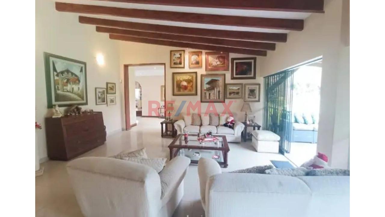 Venta De Hermosa Casa En La Planicie - 11