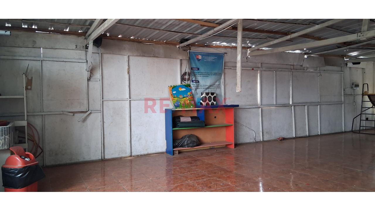Local Comercial En Venta En San Juan De Lurigancho - 11