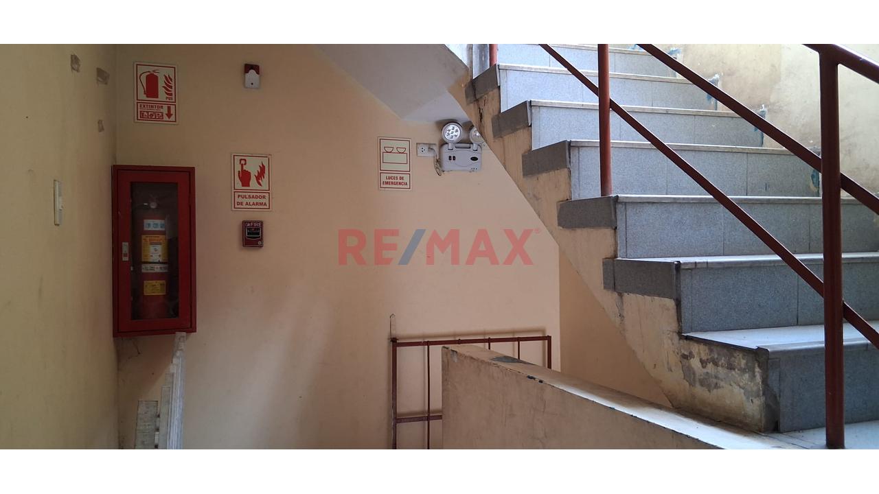 Local Comercial En Venta En San Juan De Lurigancho - 9