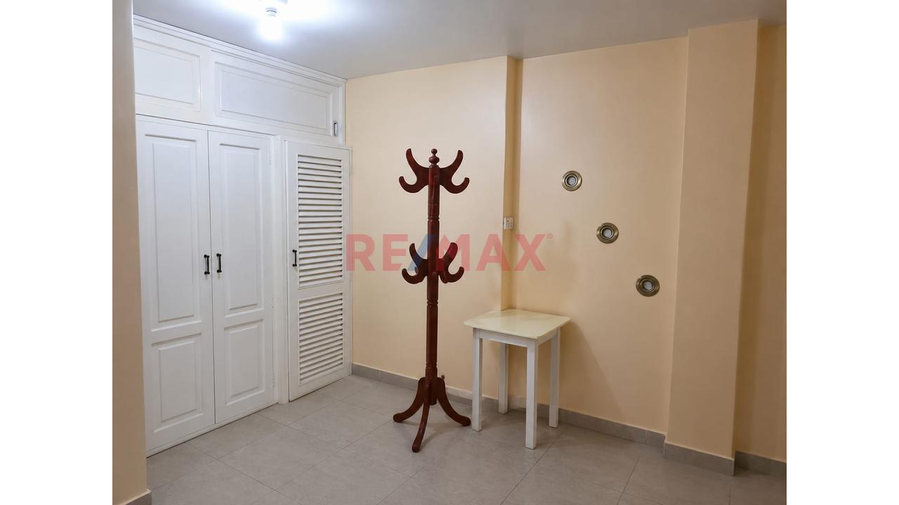 Venta De Casa En Urb. Chicago - 2