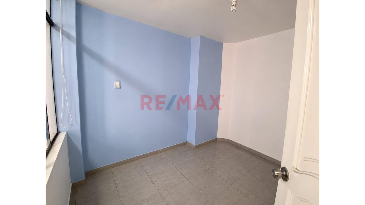 Venta De Casa En Urb. Chicago - 6