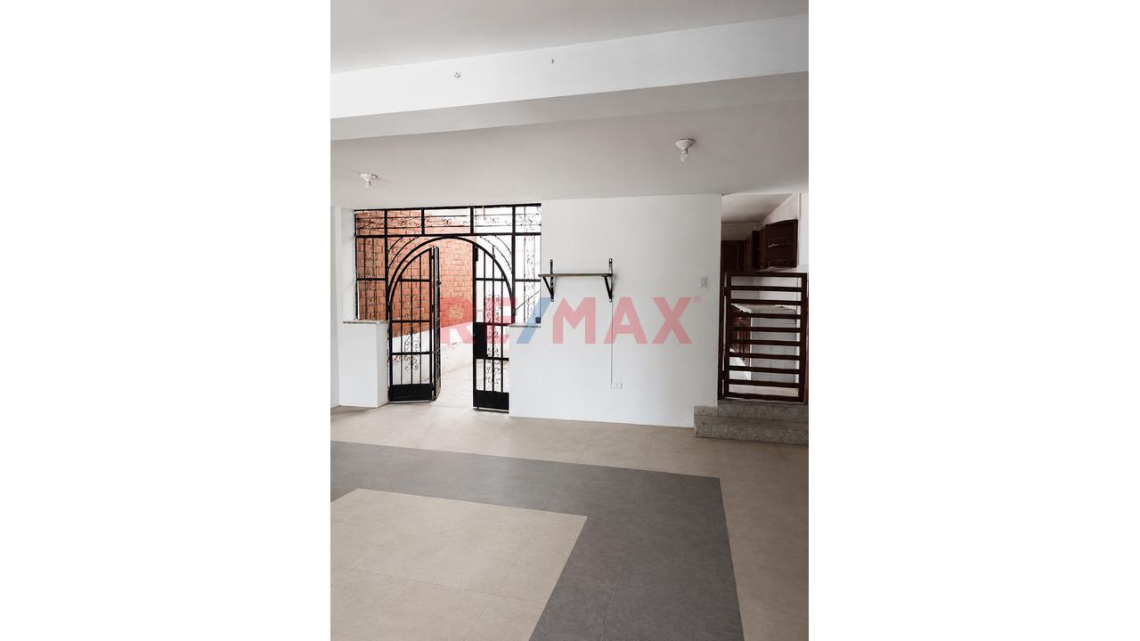 🏡✨ ¡Inversión Inteligente En Puente Piedra! ✨🏡 — foto 3
