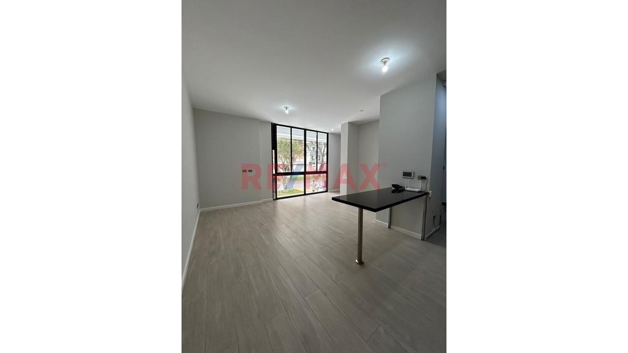 Hermoso Flat De Estreno En Primer Piso — foto 3