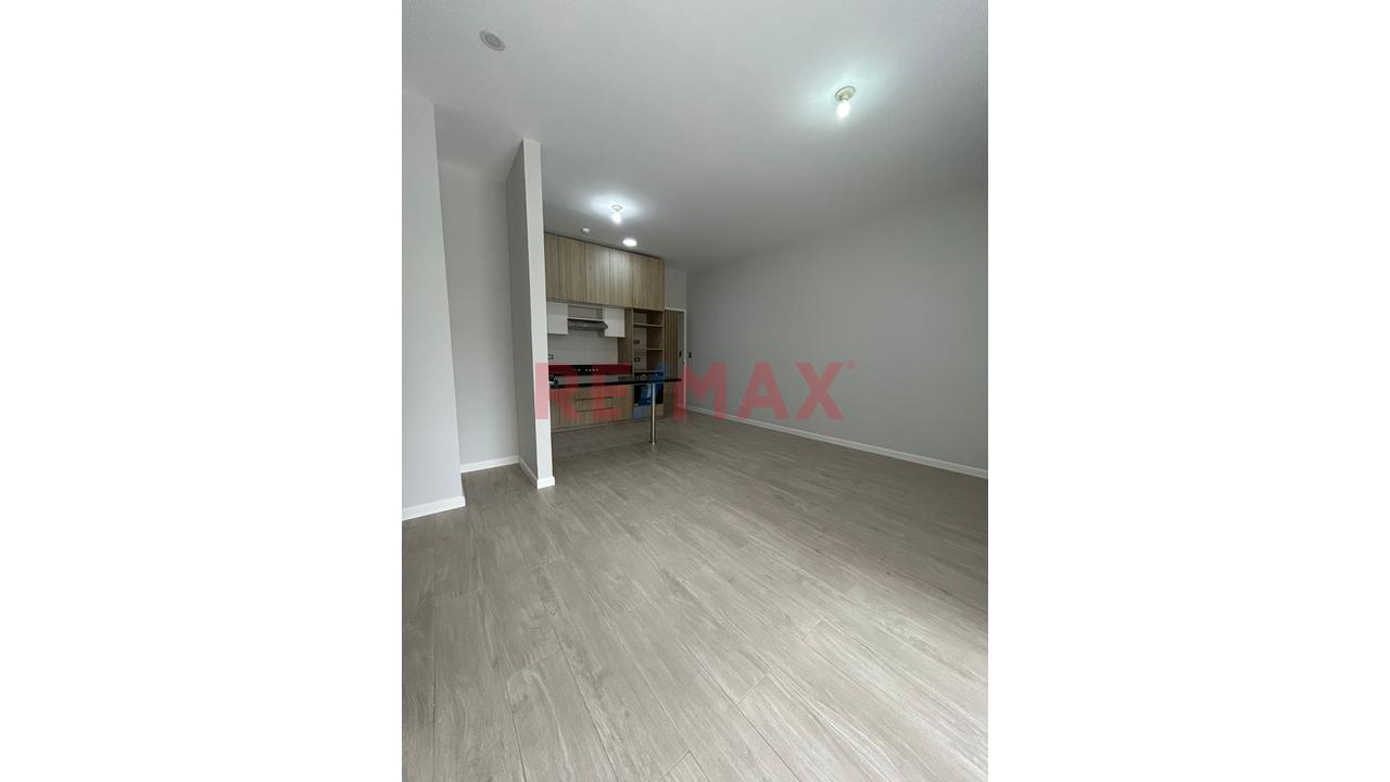 Hermoso Flat De Estreno En Primer Piso — foto 2