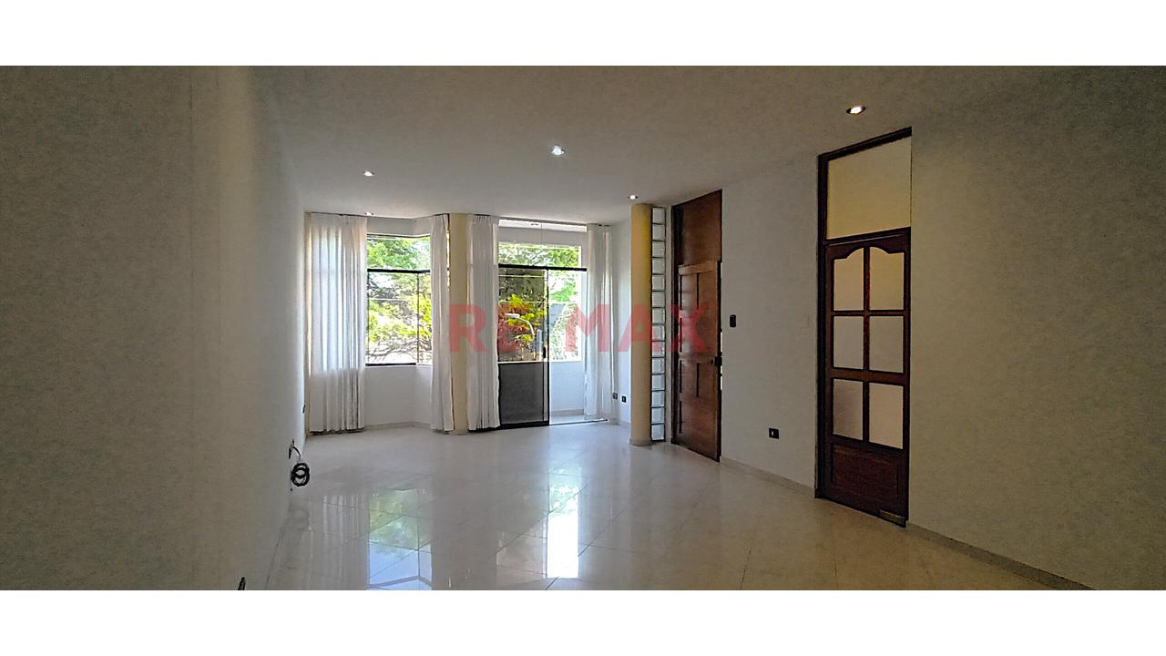 🏢🌳 Departamento En Venta | Av. Las Palmeras | Urb. Santa María Del Pinar | 🏠 3Er Piso | 105 M² | 💰 Desde Us$ 105,000 - 2