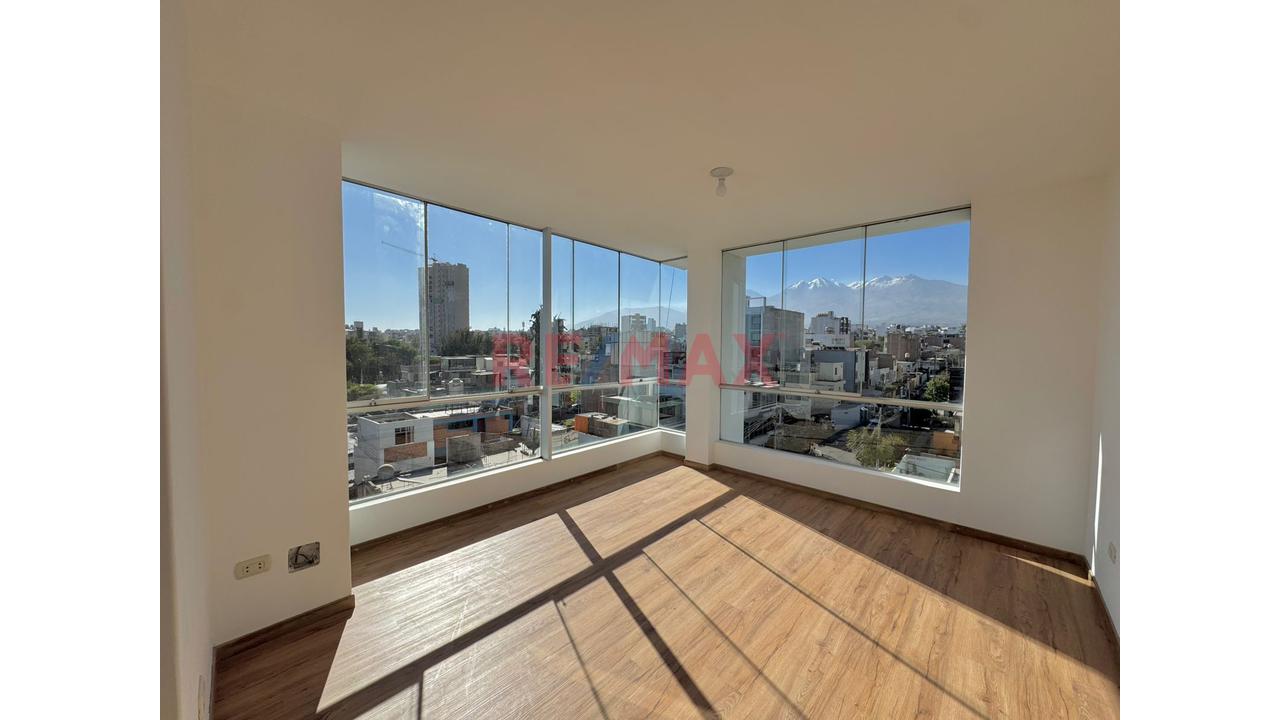En Venta Exclusivo Duplex Con Vistas Panorámicas A Los Volcanes En Umacollo - Arequipa — foto 4