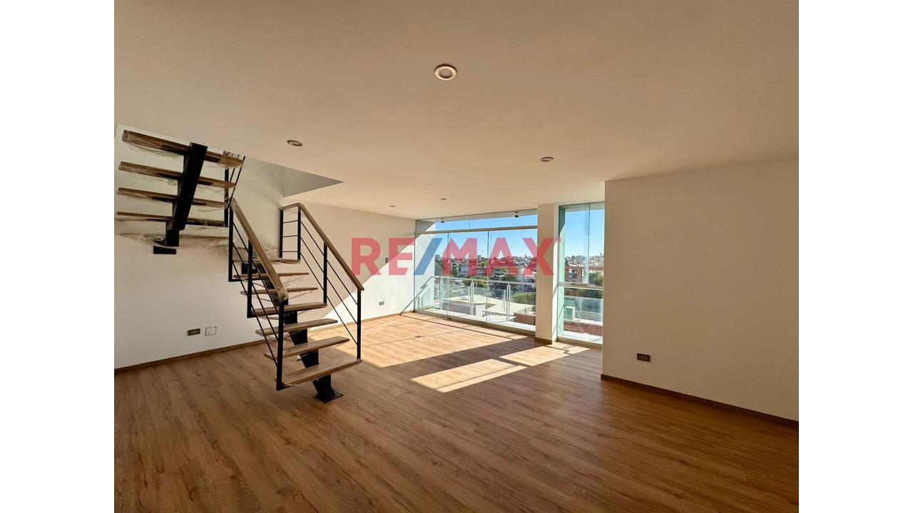 En Venta Exclusivo Duplex Con Vistas Panorámicas A Los Volcanes En Umacollo - Arequipa