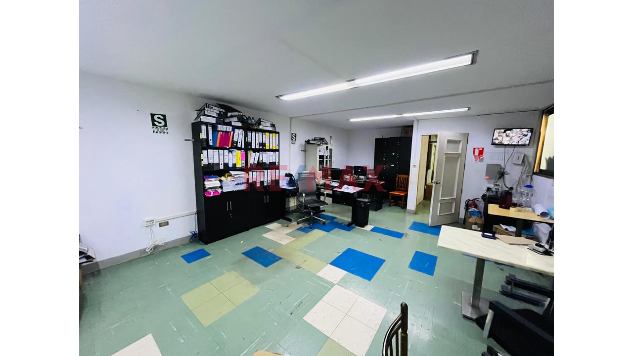 Local Comercial E Industrial En Venta – Ubicación Estratégica En El Centro De Lima — foto 12
