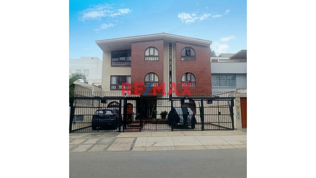 🌟 El Secreto Mejor Guardado De La Aurora, Miraflores! Exclusivo 1Er Piso Con Terraza Privada De 41 M²
