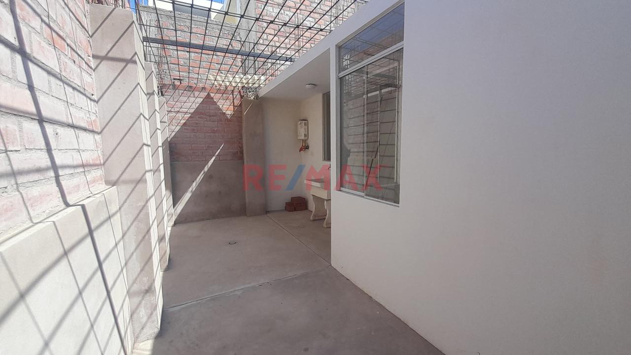 Casa En Alquiler Frente A Parque - Condominio El Remanso | Subtanjalla | Ica — foto 3