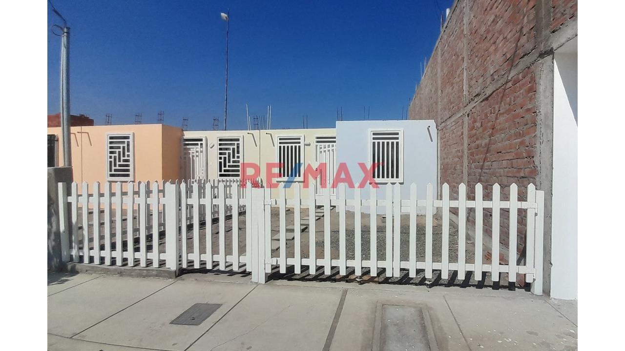 Casa En Alquiler Frente A Parque - Condominio El Remanso | Subtanjalla | Ica