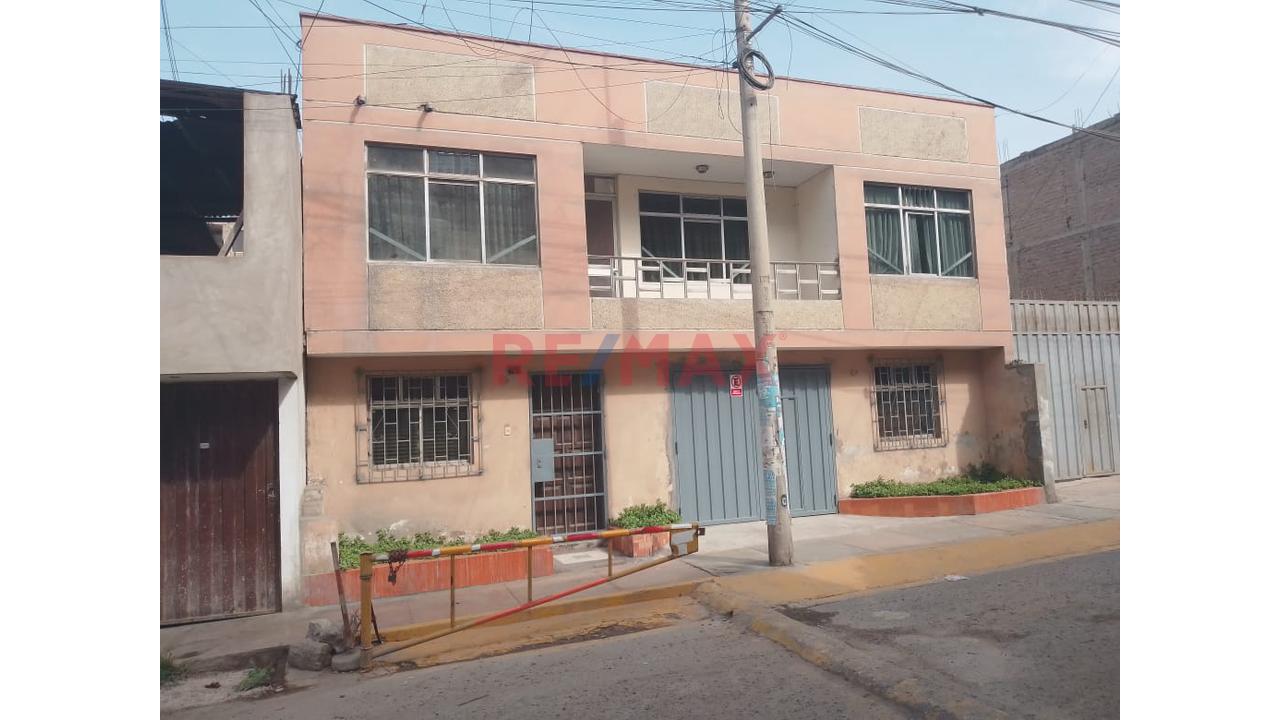 Se Vende Casa - Terreno 250 M² En San Juan Miraflores - 1
