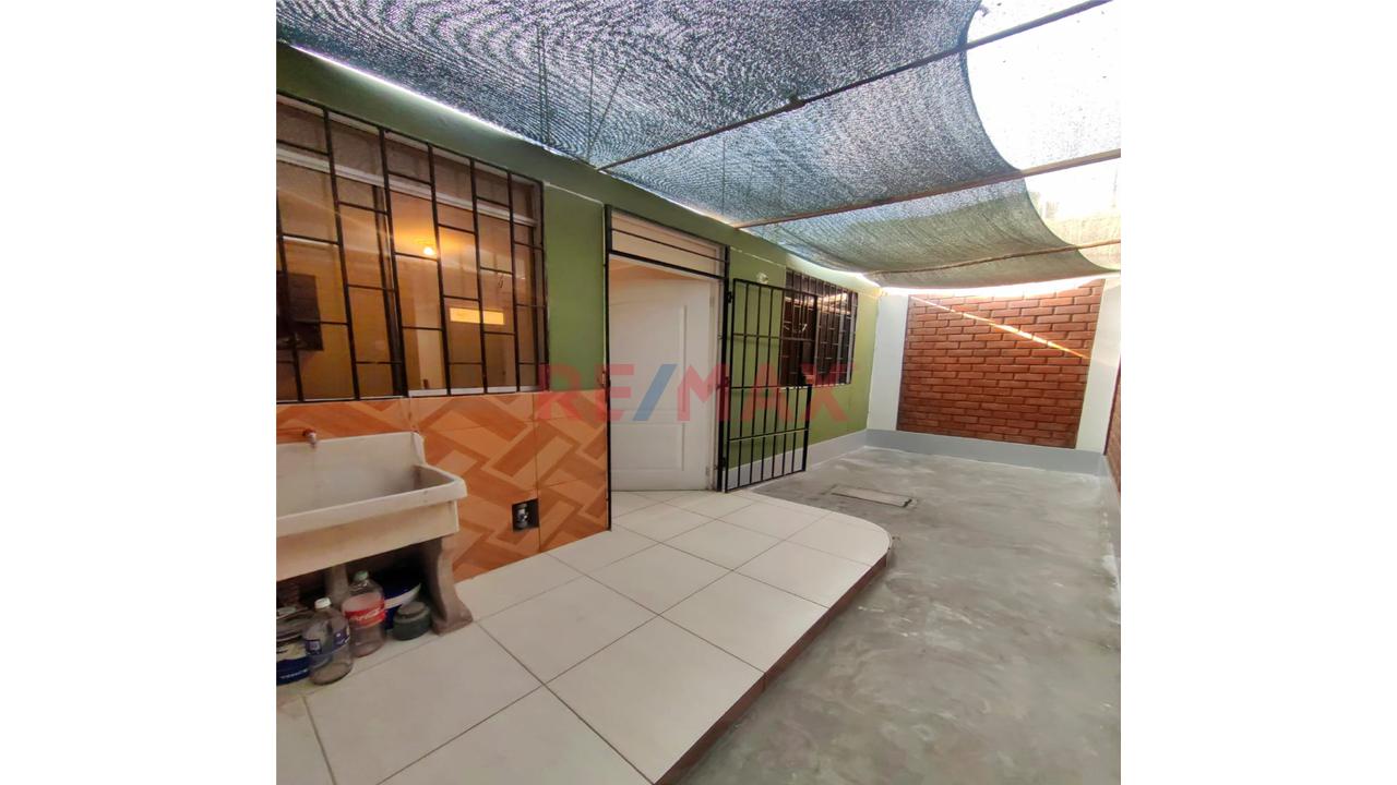 Casa En Alquiler En Urb. Las Palmeras | Ica - 14