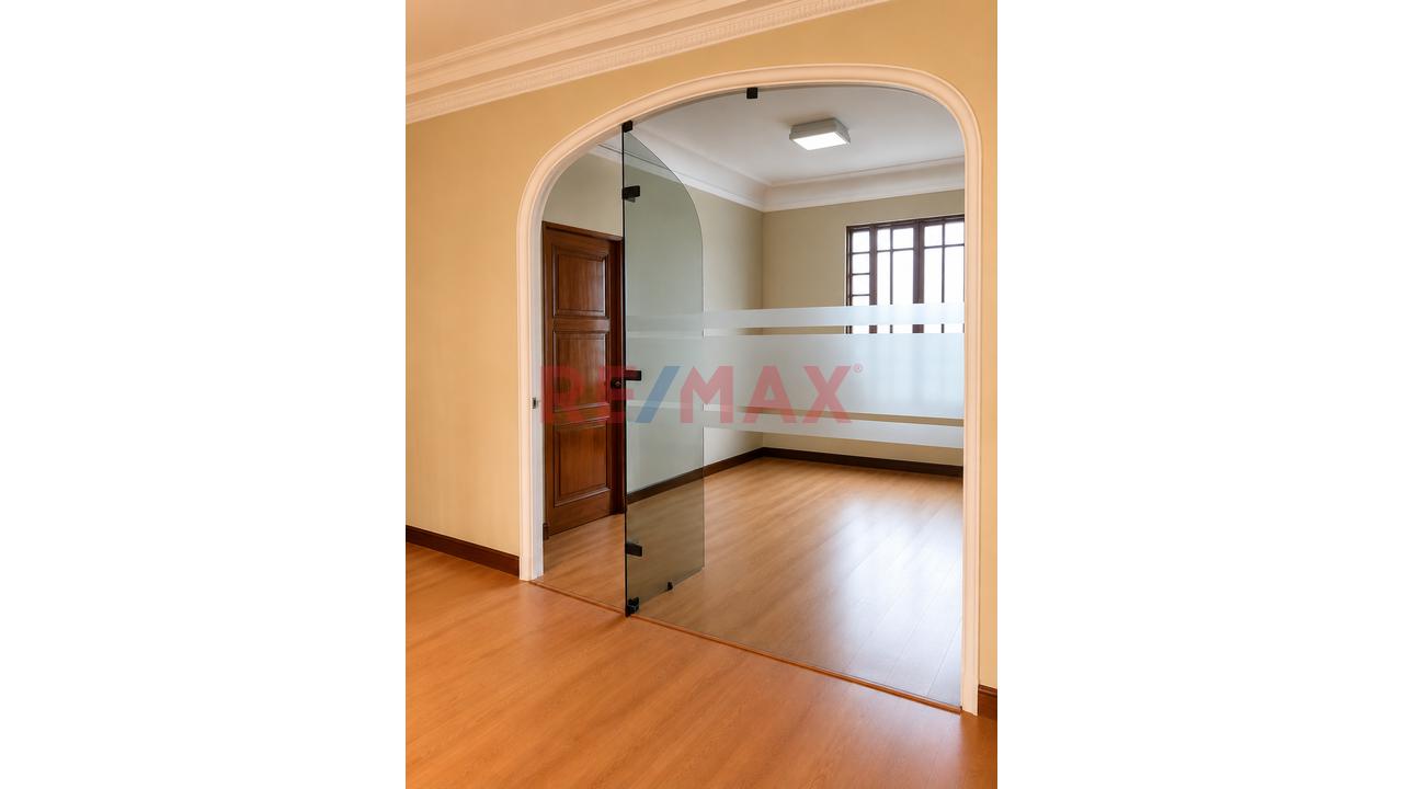 🏢Gran Sede Corporativa Lista Para Operar | 2 Torres + Casona | Estacionamiento Exclusivo | Av. Arequipa – Lince - 14