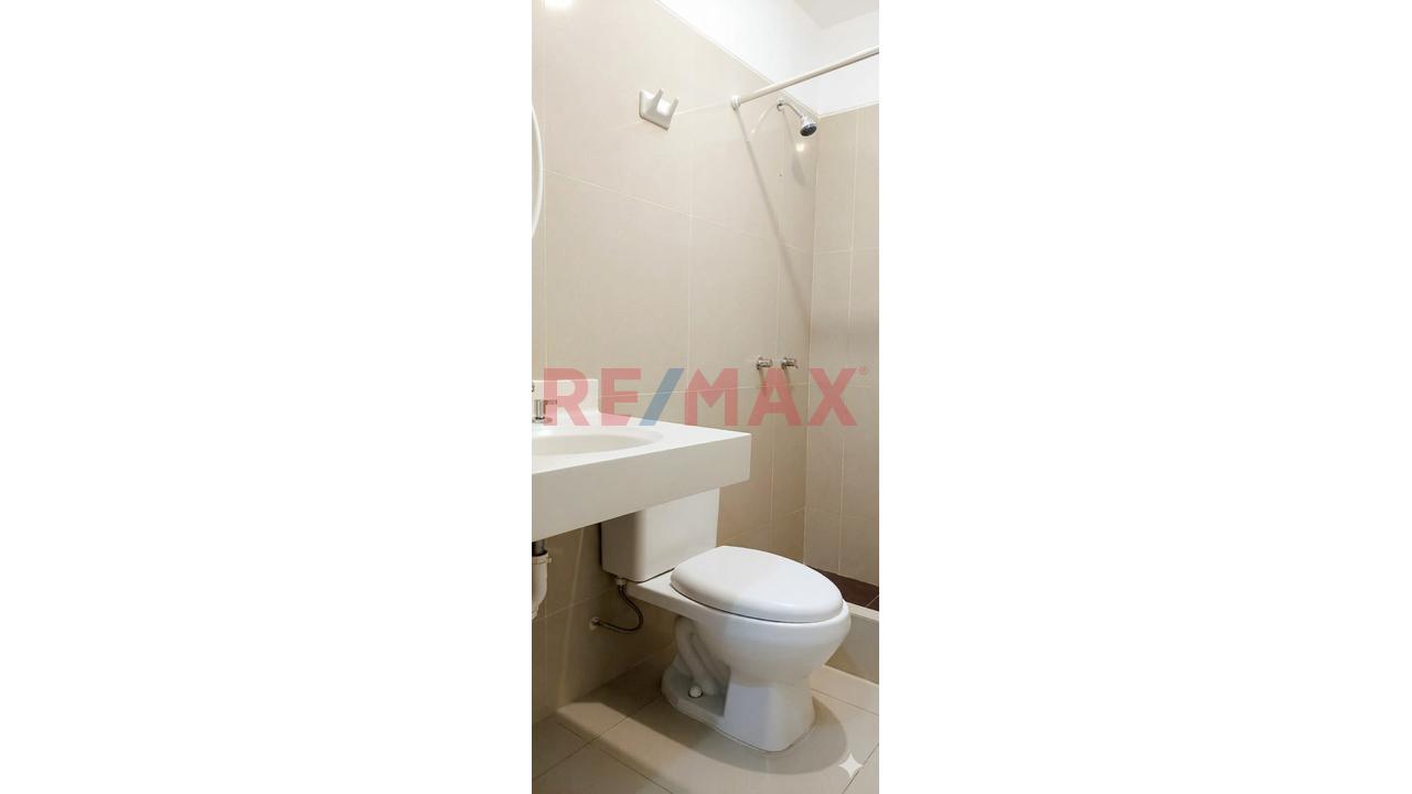 Venta Ocasion Por Mudanza: Flat En 5To Piso, Excelente Zona Frente Al Parque San Martin - Pueblo Libre — foto 9