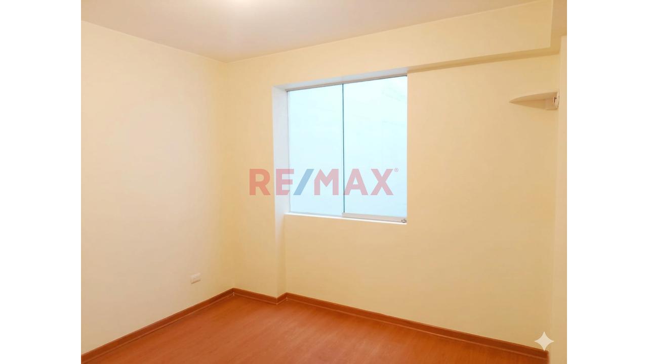 Venta Ocasion Por Mudanza: Flat En 5To Piso, Excelente Zona Frente Al Parque San Martin - Pueblo Libre — foto 2