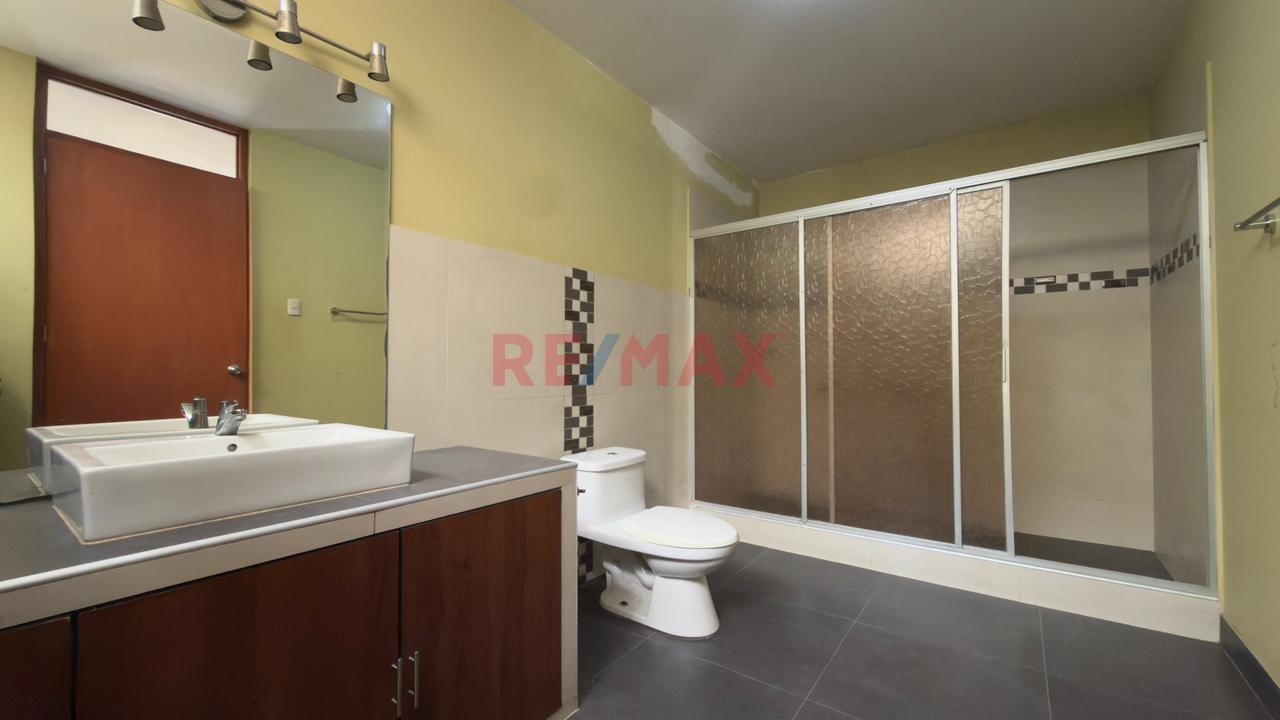 🏡 Amplia Casa En Venta – Urbanización San Antonio De Carapongo - 19