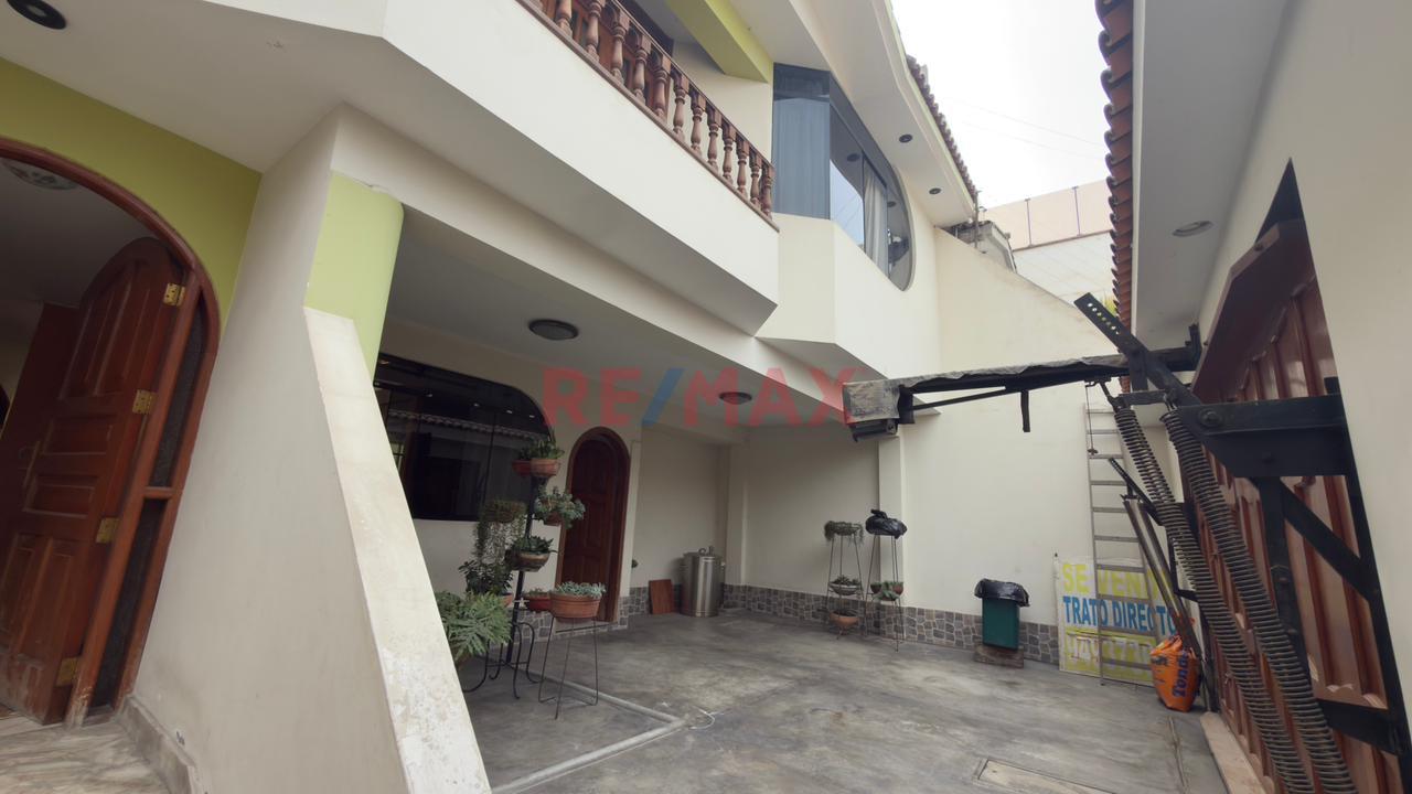 🏡 Amplia Casa En Venta – Urbanización San Antonio De Carapongo - 5