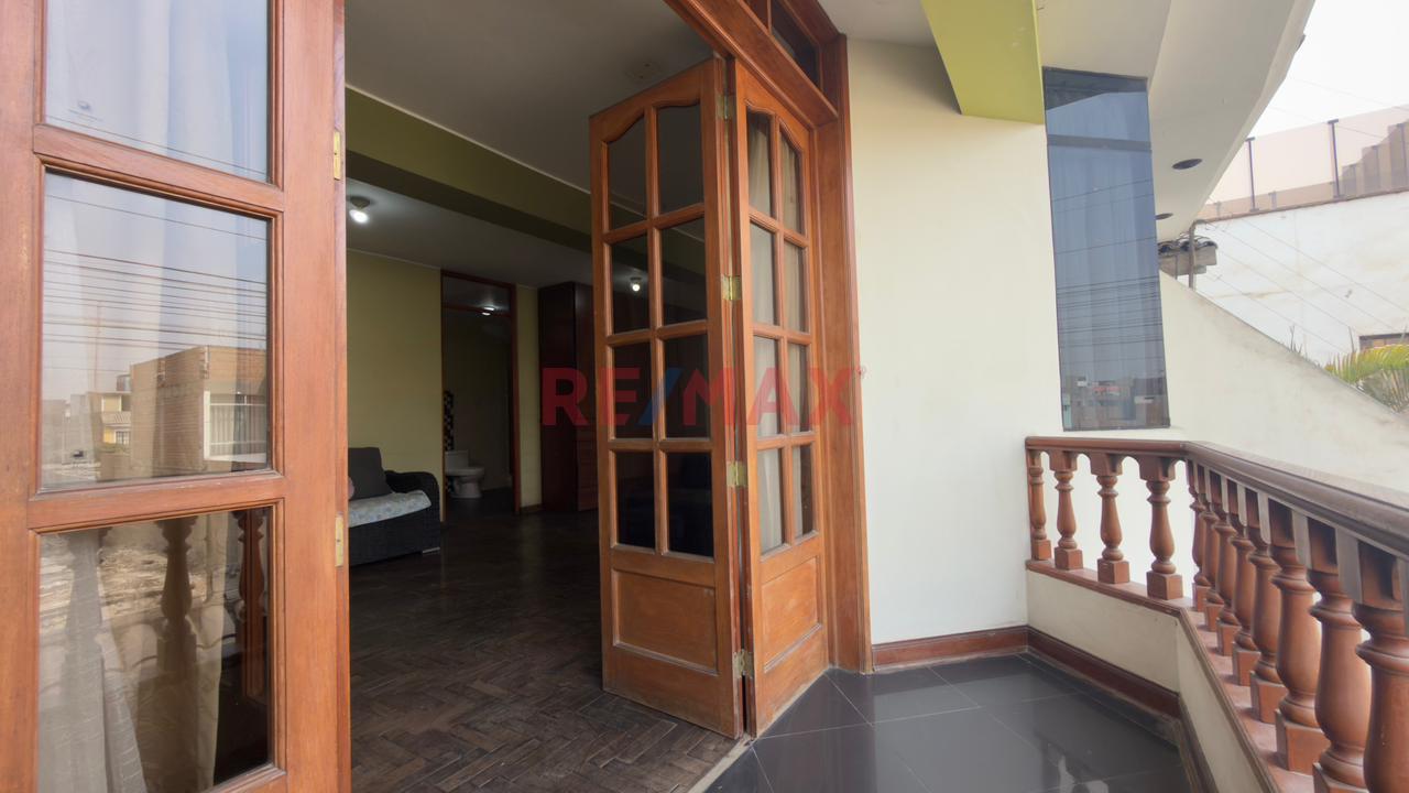 🏡 Amplia Casa En Venta – Urbanización San Antonio De Carapongo - 18