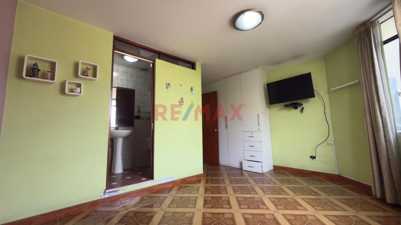 🏡 Amplia Casa En Venta – Urbanización San Antonio De Carapongo - 20