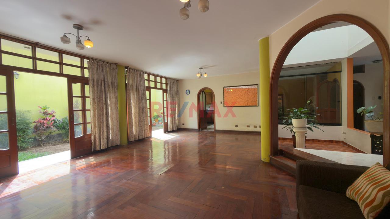 🏡 Amplia Casa En Venta – Urbanización San Antonio De Carapongo - 9
