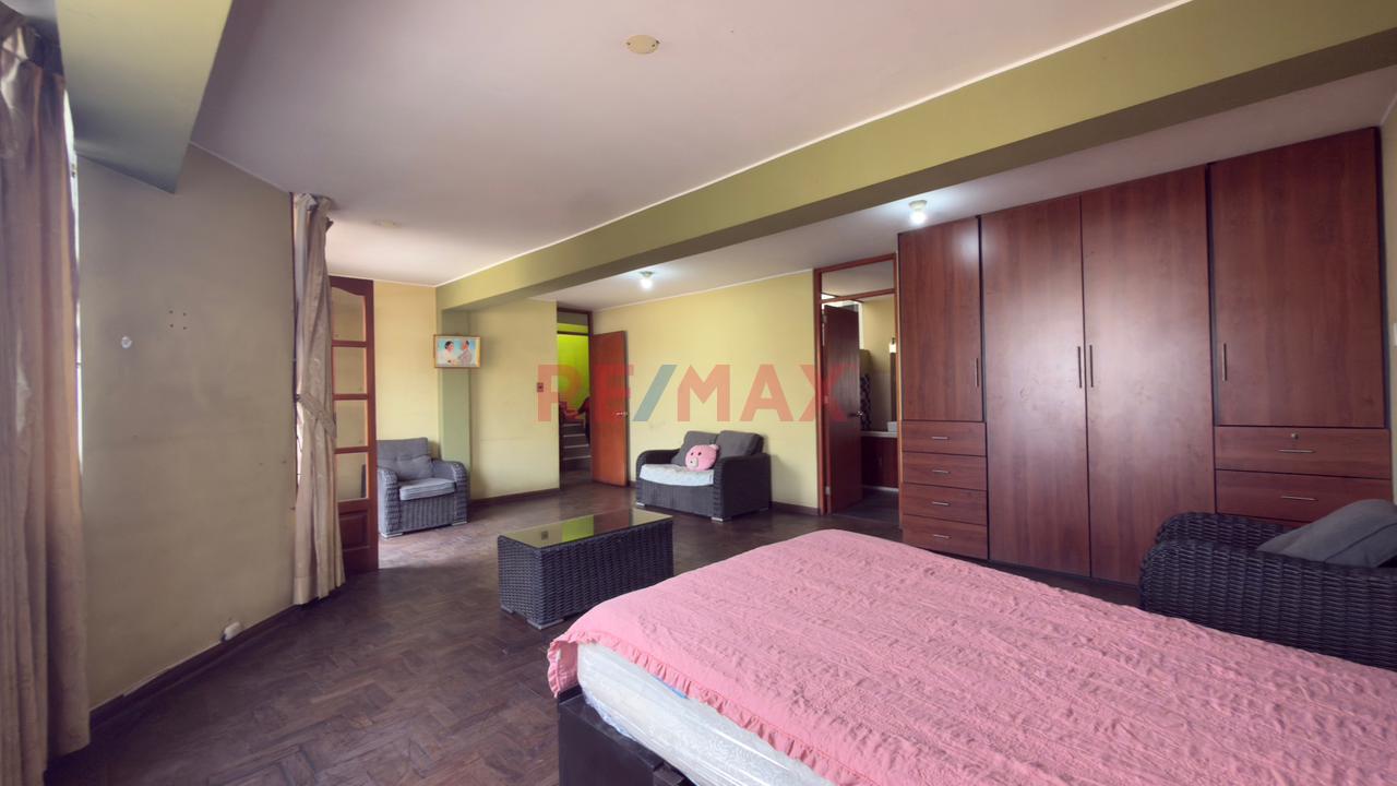 🏡 Amplia Casa En Venta – Urbanización San Antonio De Carapongo - 17