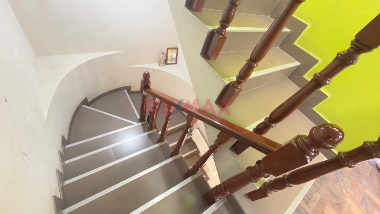 🏡 Amplia Casa En Venta – Urbanización San Antonio De Carapongo - 15