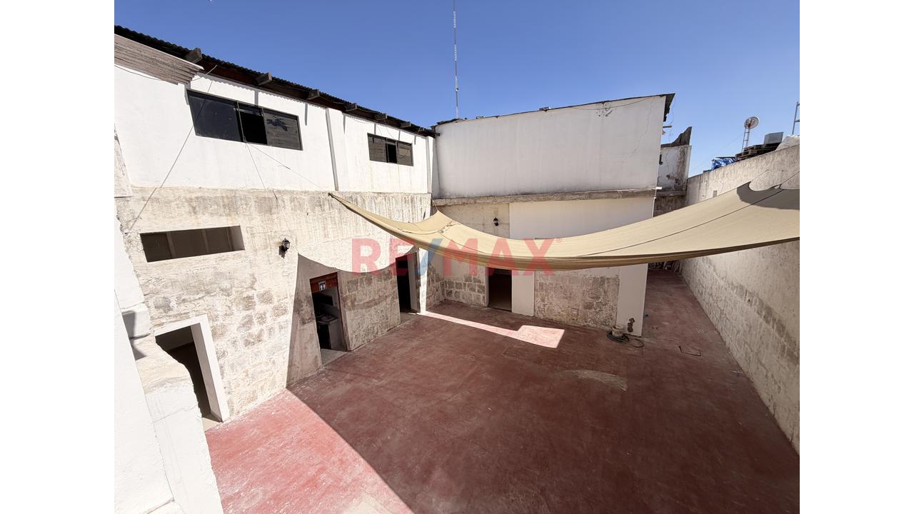 Local comercial en Alquiler ubicado en C. Sucre 206 Local comercial en Alquiler ubicado en C. Sucre 206