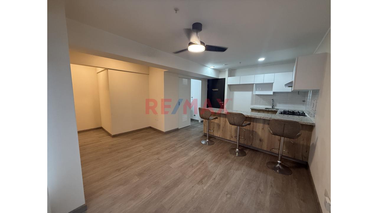 Alquiler De Departamento En Santiago De Surco Frente Al Hipodromo — foto 2