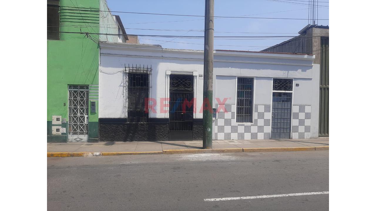 Excelente Oportunidad De Negocio, Se Vende Inmueble Como Terreno (1,022 M2) En La Mejor Zona Del Distrito De La Victoria - 4