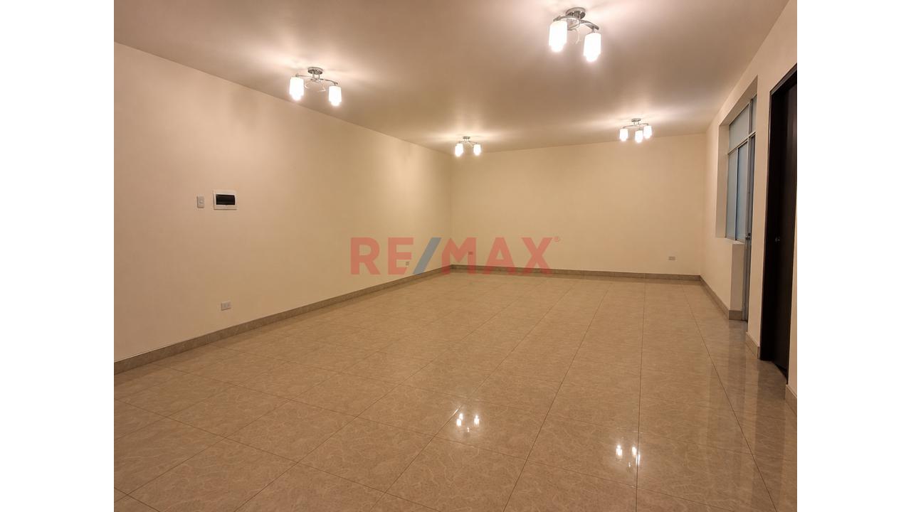 ¡Alquila Tu Nuevo Local U Oficina En Lince! | 76 M² | Primer Piso | Vista Interior - 2