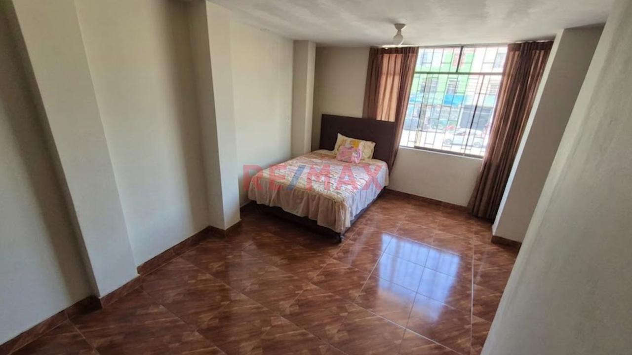 Casa 3 Pisos En Venta Av. Lora Y Lora Chiclayo - 15