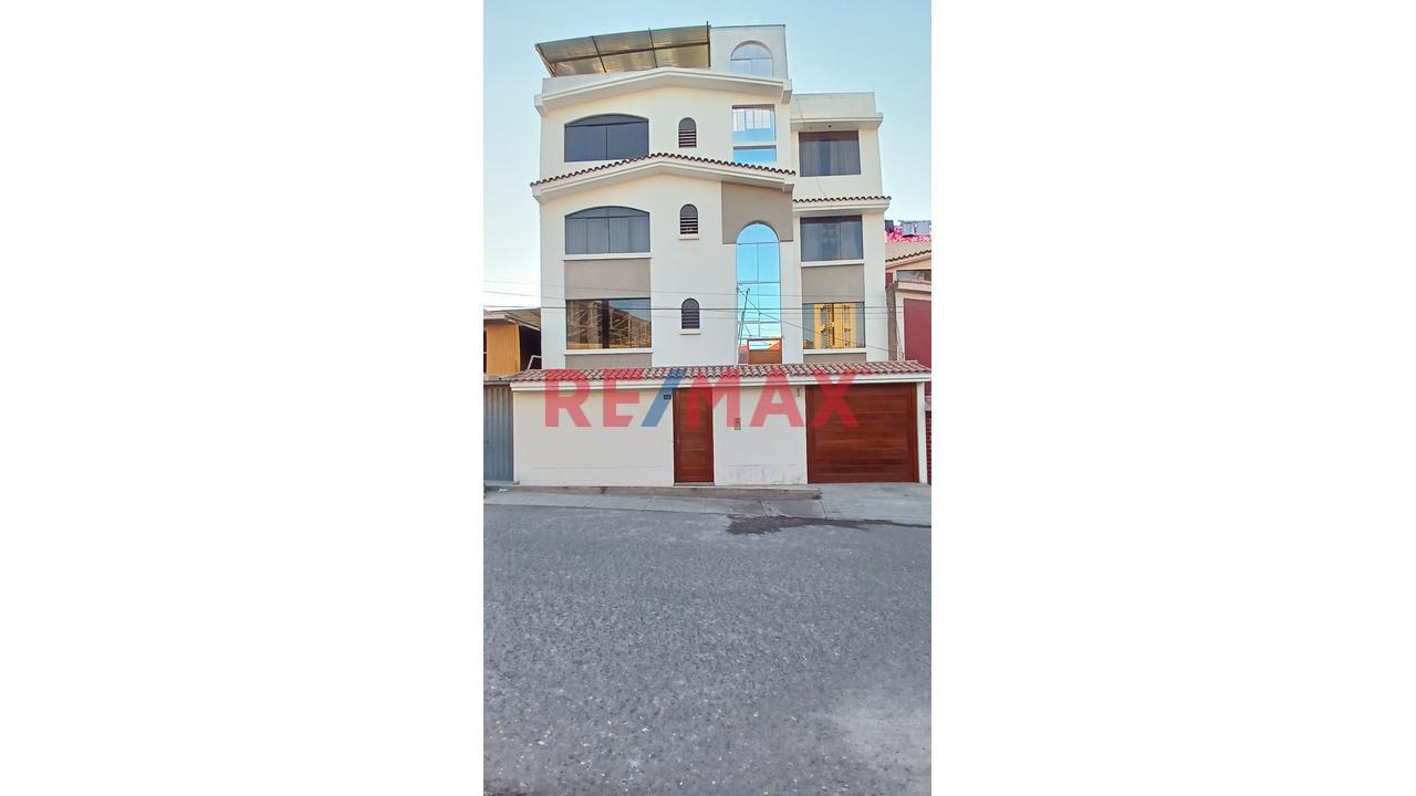 Duplex En Venta Con Estacionamiento - 1