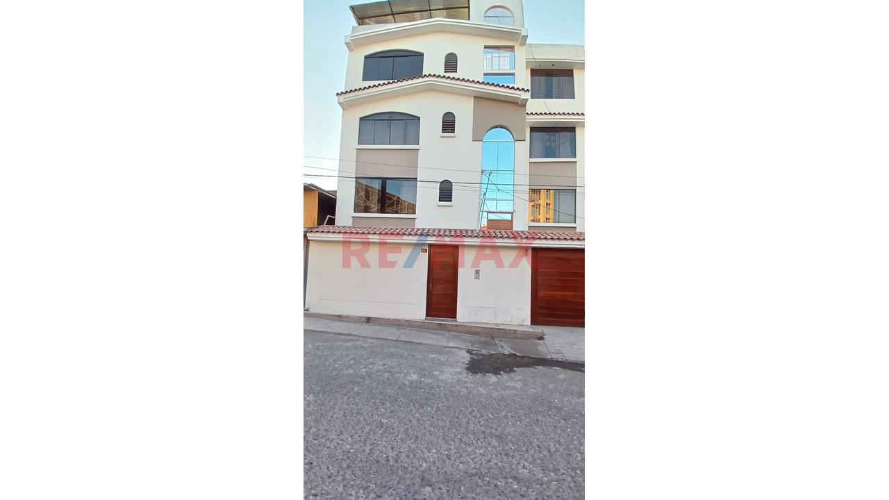 Duplex En Venta Con Estacionamiento - 5