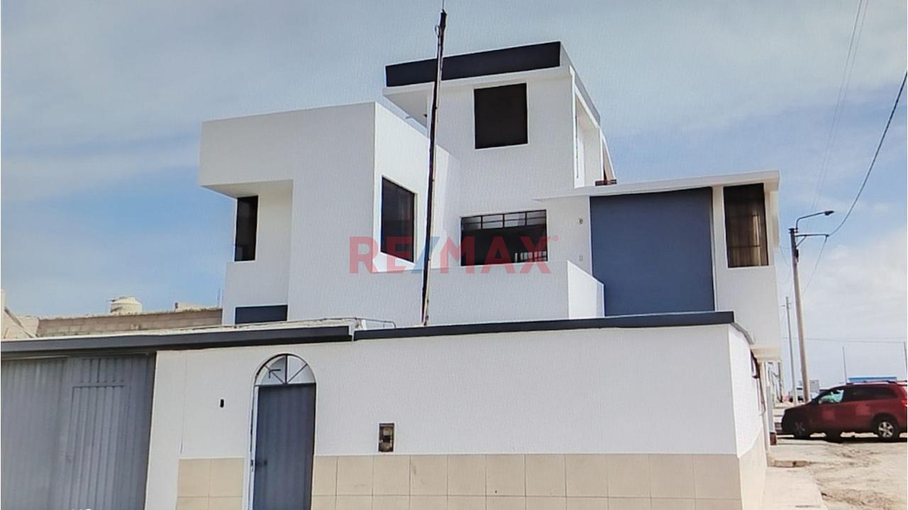 Casa En Venta – A Una Cuadra Del Malecón De La Punta, Camaná - 2