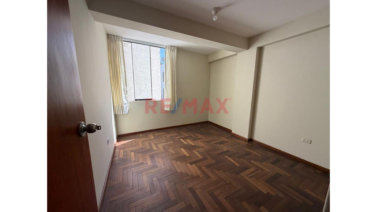 Departamento En Venta 4To Piso Cerca Al Club Internacional Yanahuara - 10