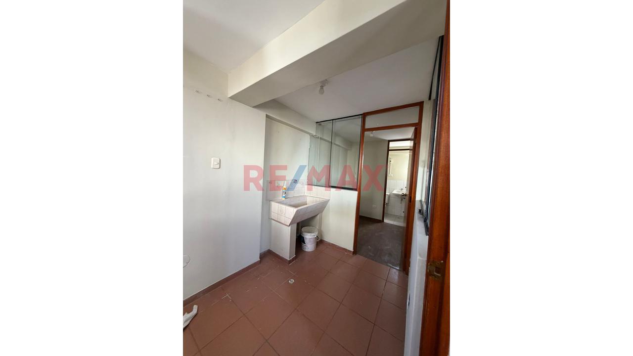 Departamento En Venta 4To Piso Cerca Al Club Internacional Yanahuara - 12