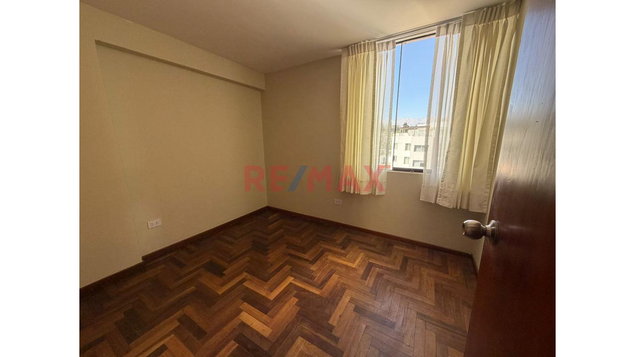 Departamento En Venta 4To Piso Cerca Al Club Internacional Yanahuara - 11