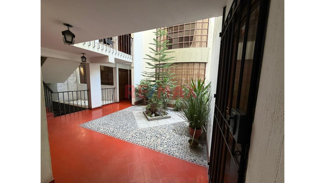 Departamento En Venta 4To Piso Cerca Al Club Internacional Yanahuara - 3