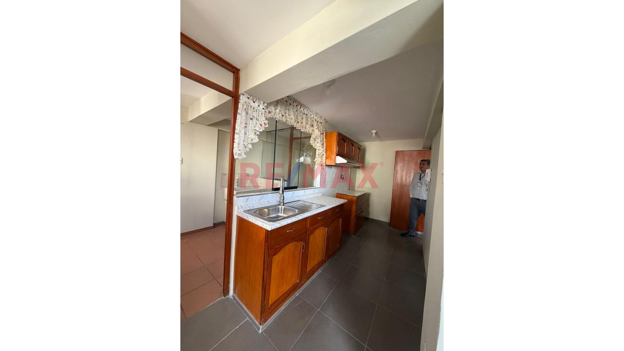 Departamento En Venta 4To Piso Cerca Al Club Internacional Yanahuara - 8