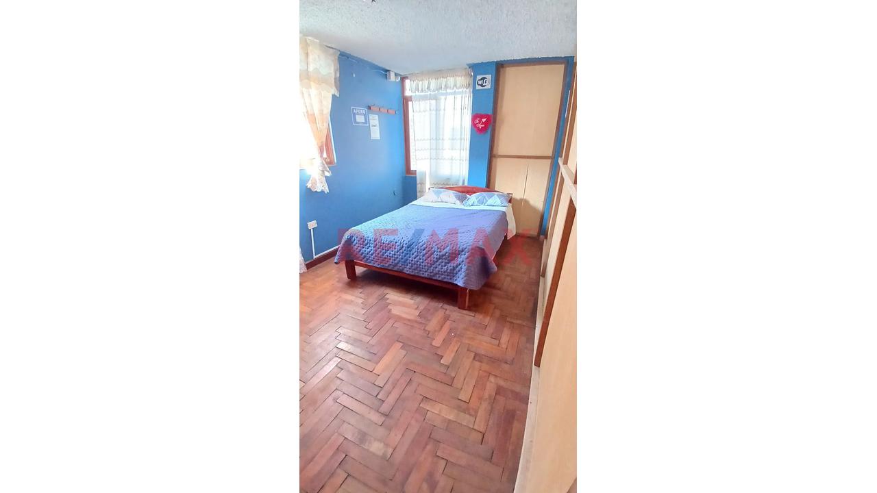 Casa  Hospedaje En Venta Calle Blondell - 4