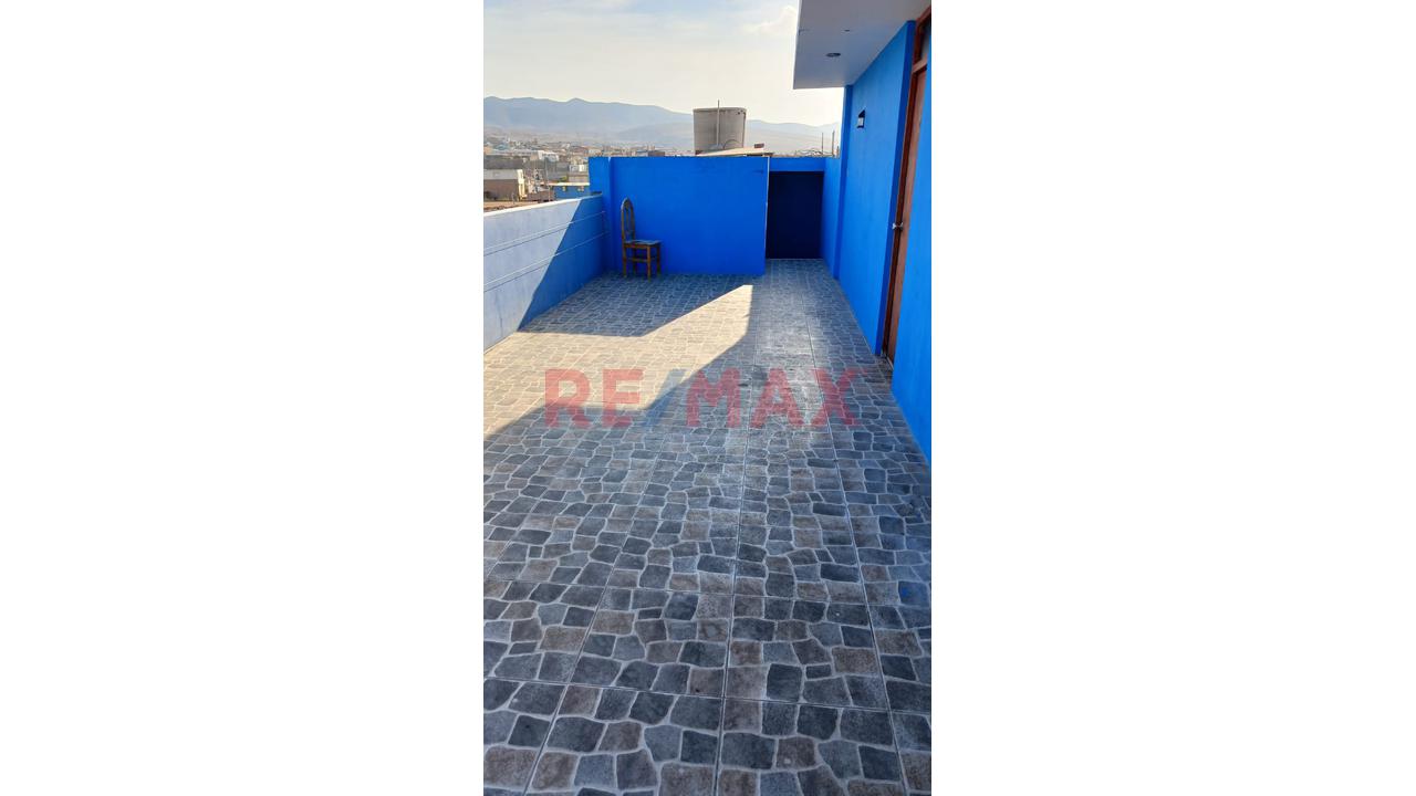 Casa  Hospedaje En Venta Calle Blondell - 9