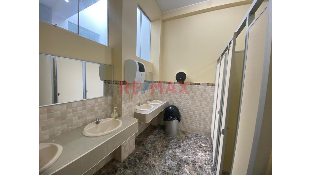 Alquilo Local Comercial - Piso 2 — foto 4