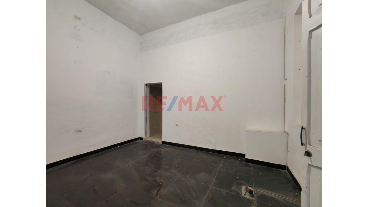 🏢 ¡Alquila Un Local Comercial En Una Ubicación Estratégica De Piura! 📍 Av. Grau 913 – Piura - 3