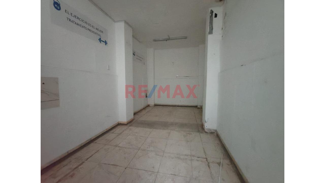 🏢 ¡Alquila Un Local Comercial En Una Ubicación Estratégica De Piura! 📍 Av. Grau 913 – Piura - 6