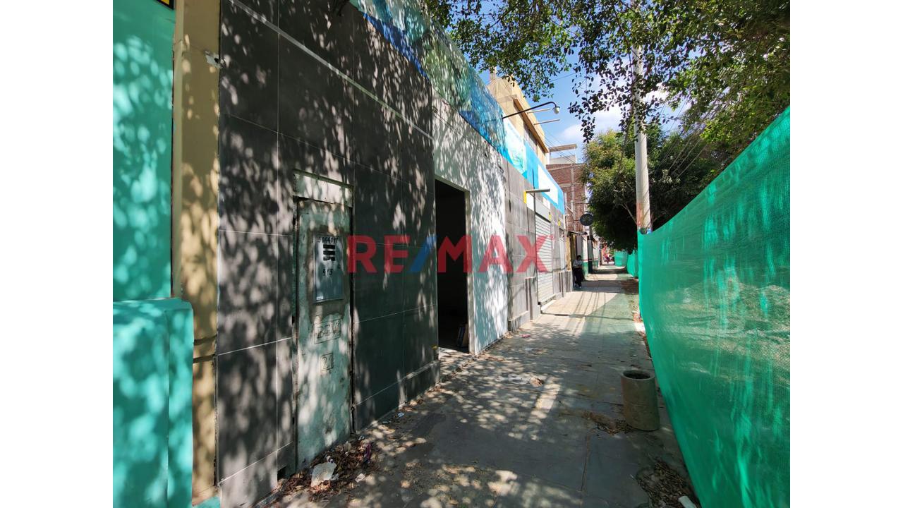 🏢 ¡Alquila Un Local Comercial En Una Ubicación Estratégica De Piura! 📍 Av. Grau 913 – Piura - 1