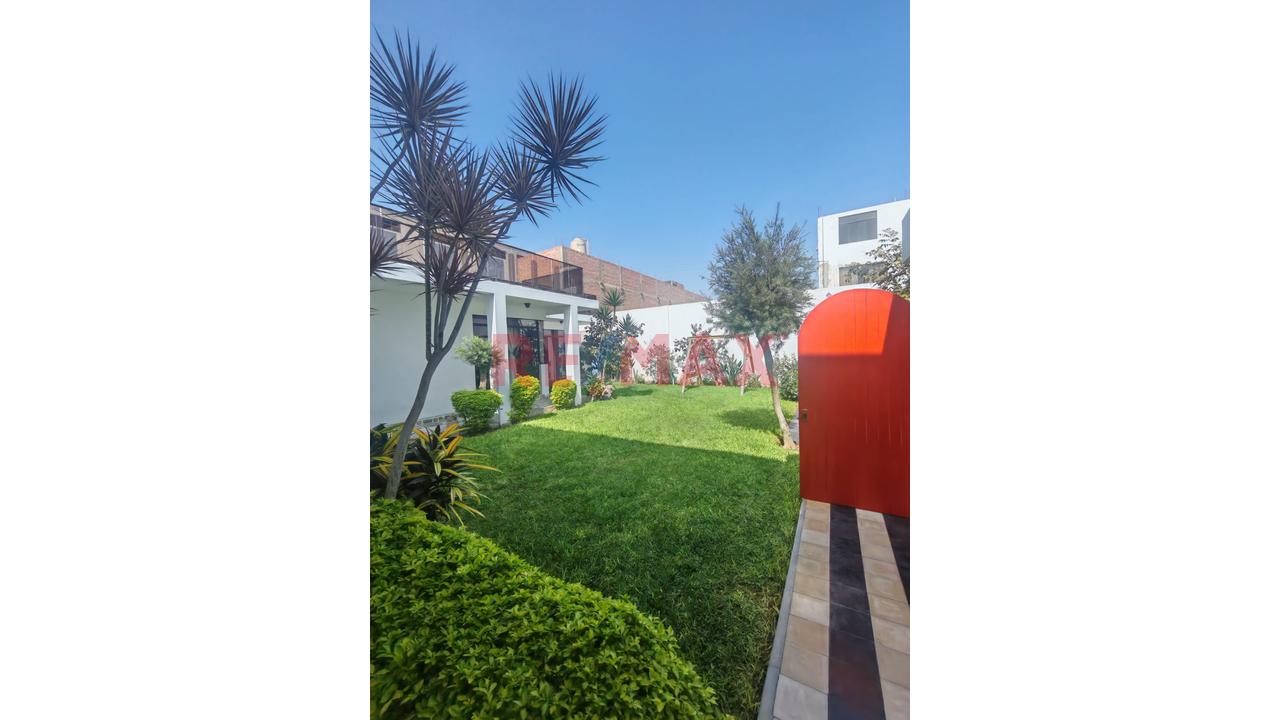 Vendo Exclusiva Residencia De 440 M² En Huaral: Confort En Un Solo Nivel, Amplio Jardín Y Totalmente Amoblada - 15