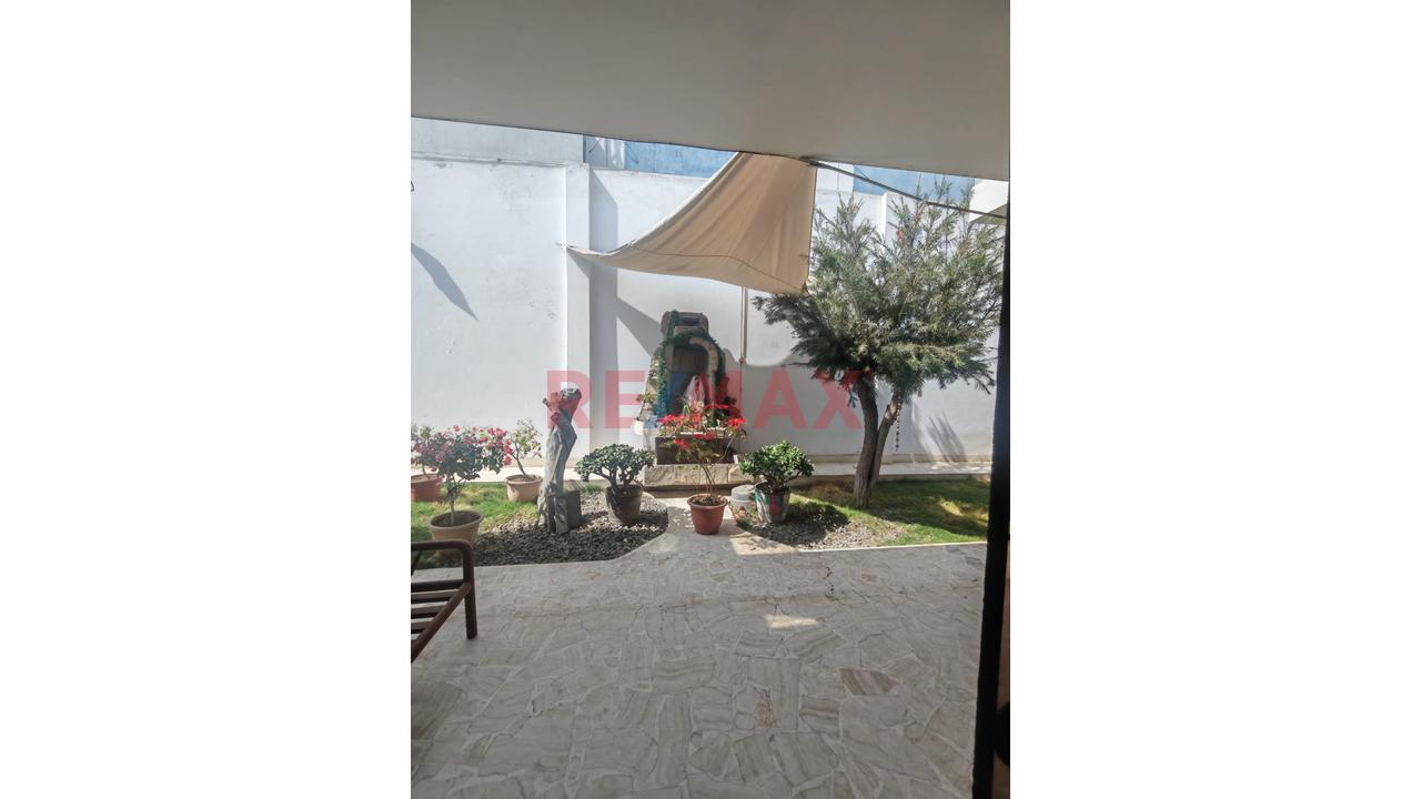 Vendo Exclusiva Residencia De 440 M² En Huaral: Confort En Un Solo Nivel, Amplio Jardín Y Totalmente Amoblada - 21