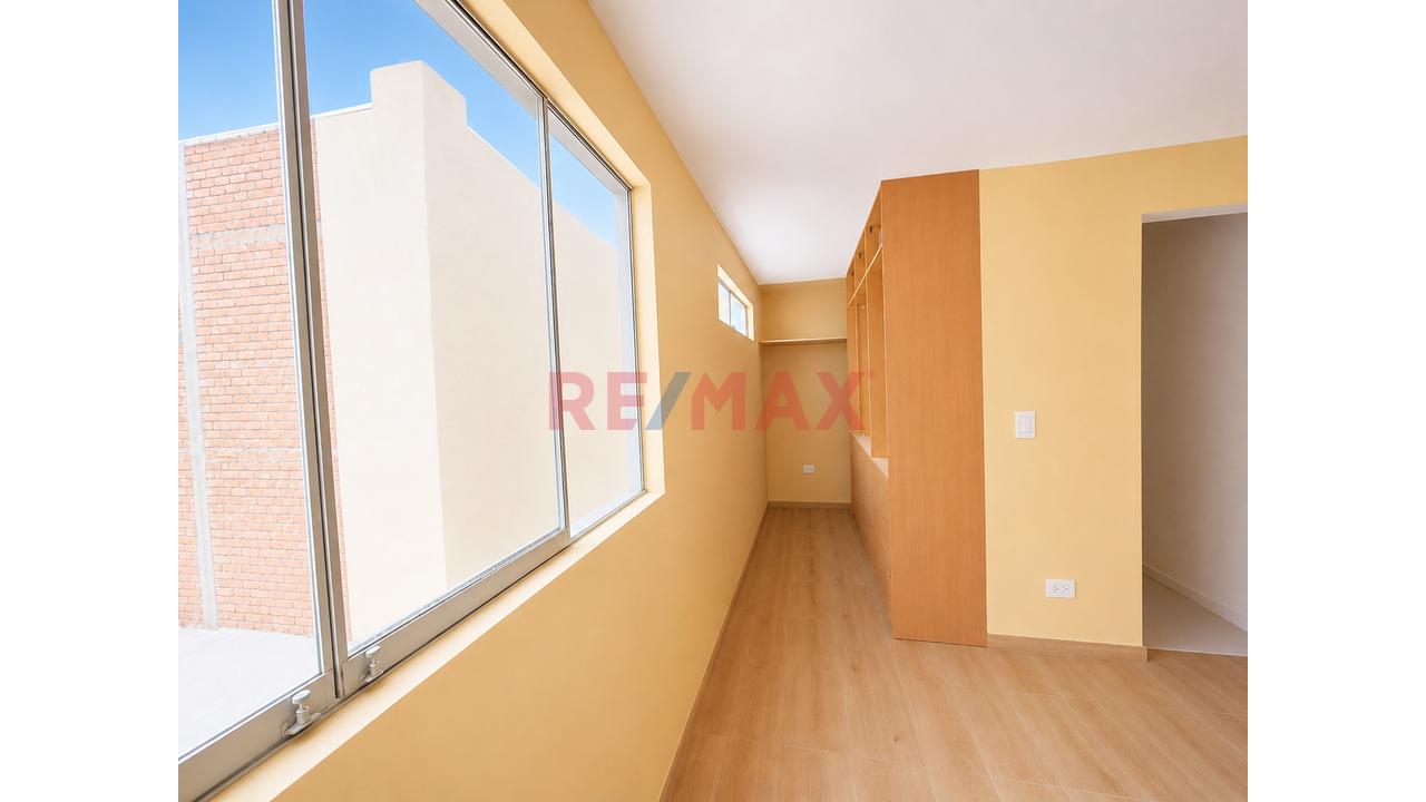 ¡Bello Dúplex Con Patio Privado! En Ate Vitarte - 7